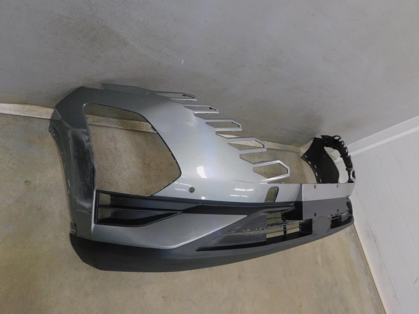 Бампер передний