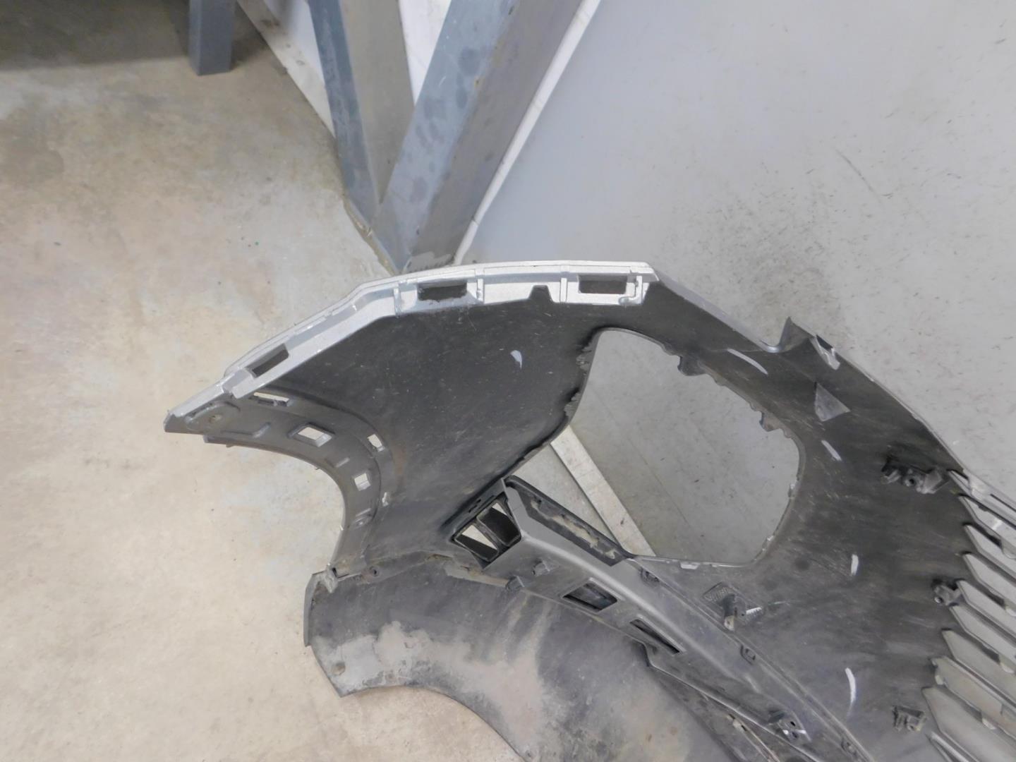 Бампер передний