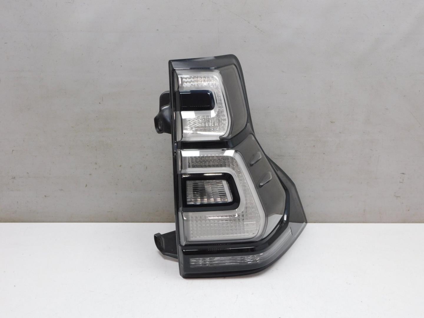 Фонарь задний правый