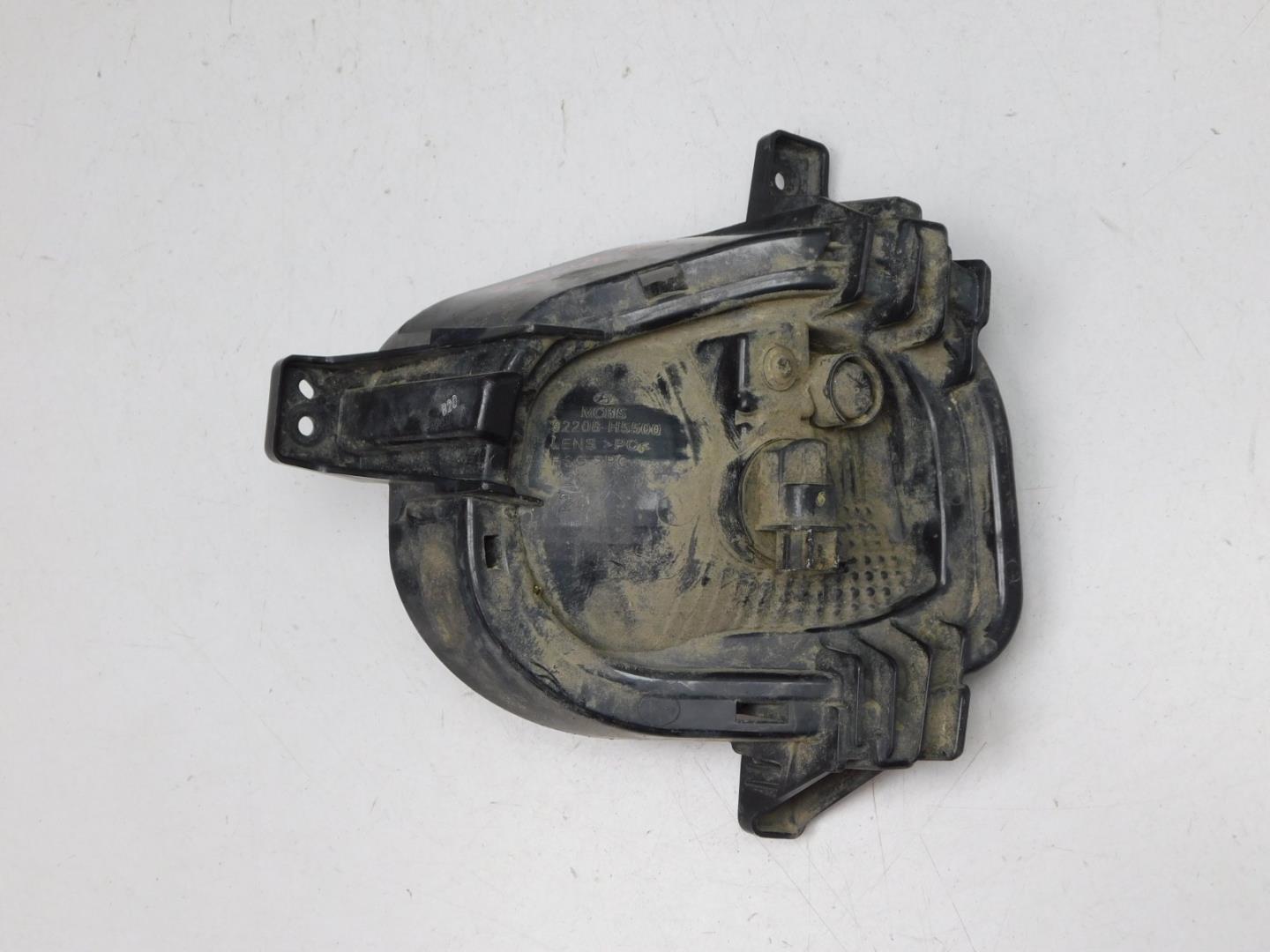 Фара противотуманная правая