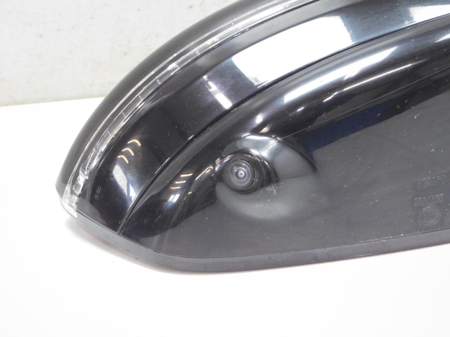 Зеркало правое электрическое