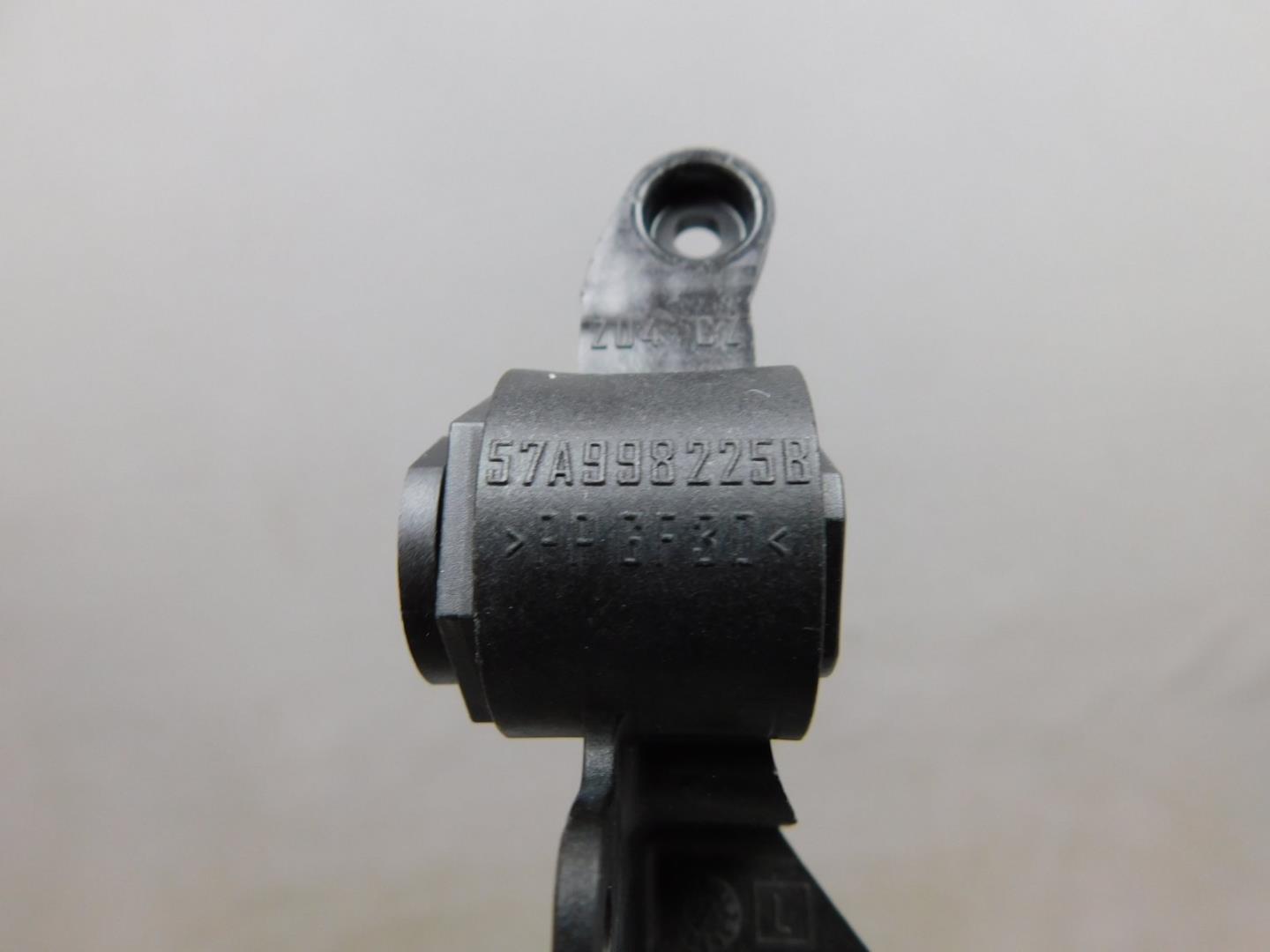 Крепеж фары