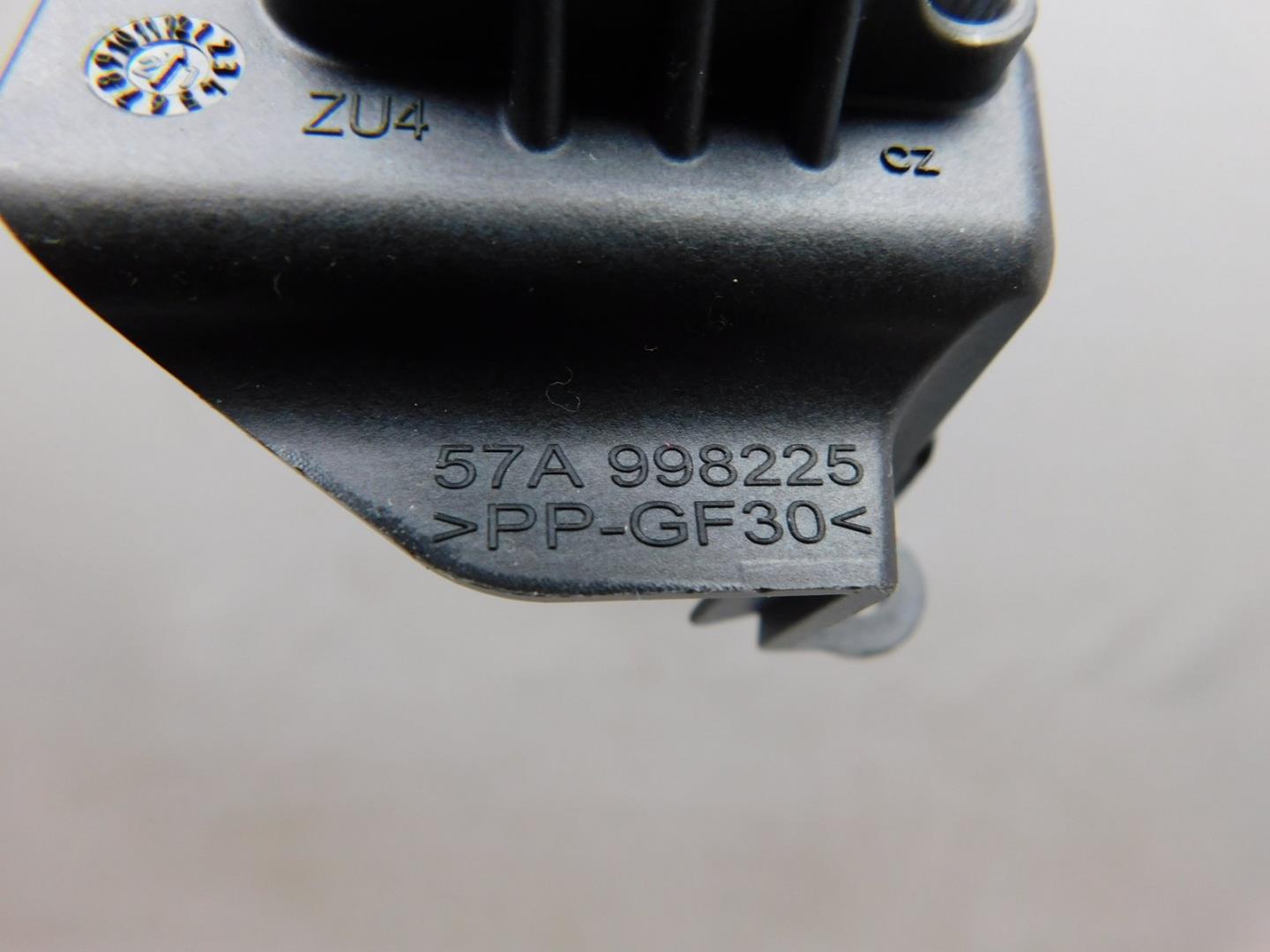 Крепеж фары