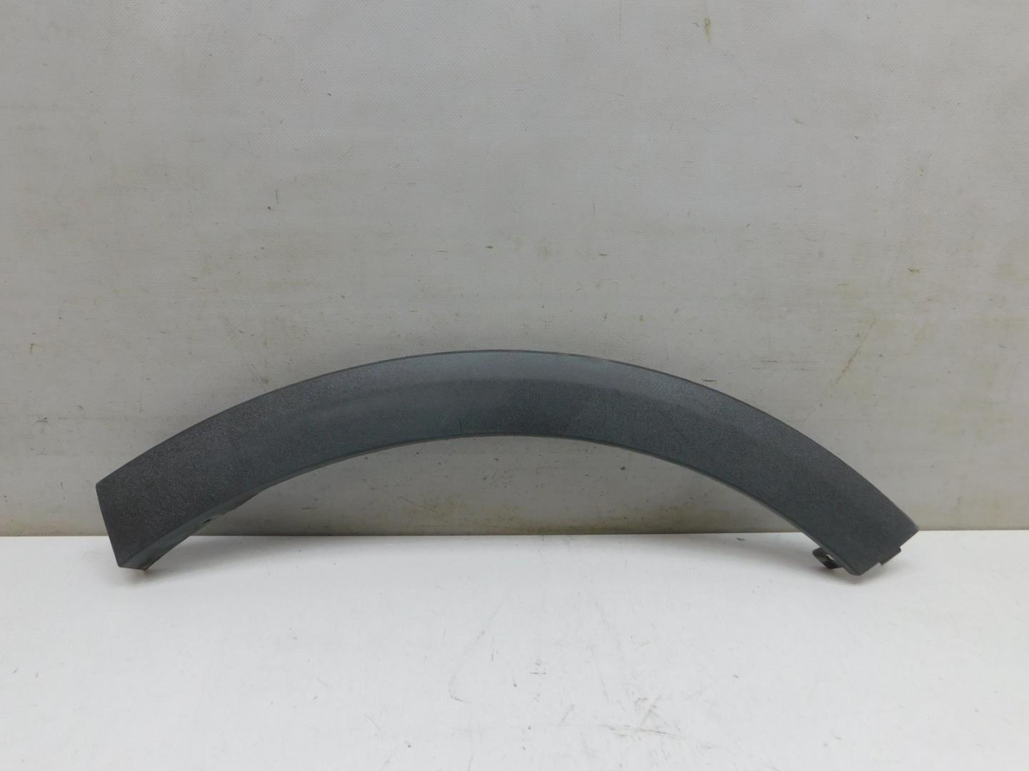 Накладка заднего крыла левого