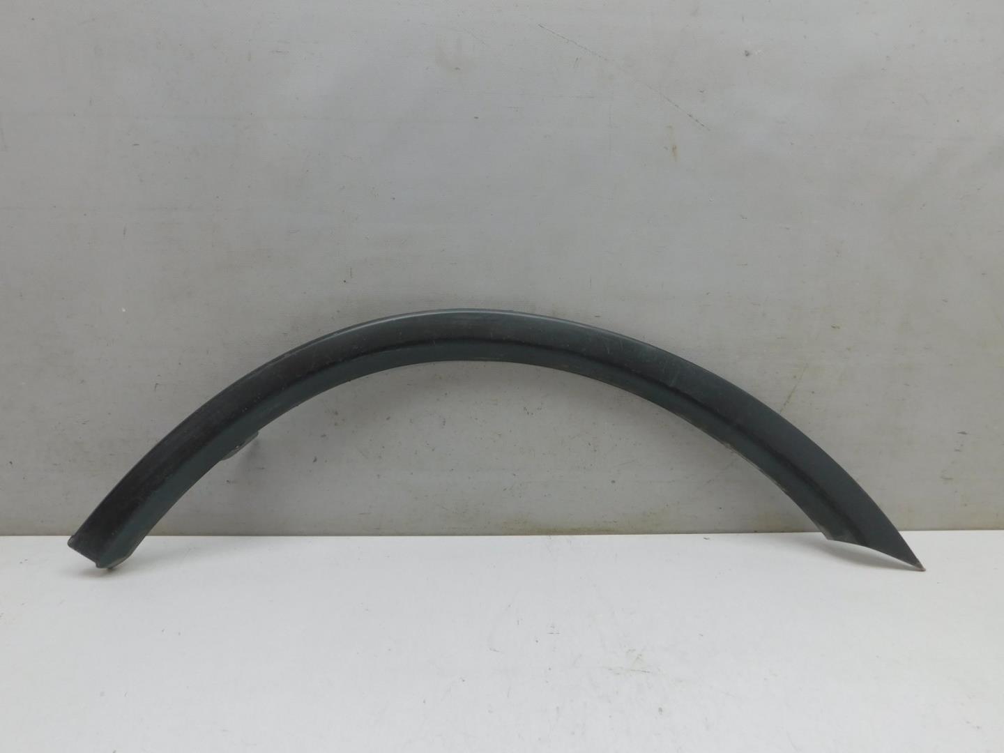 Накладка заднего крыла левого