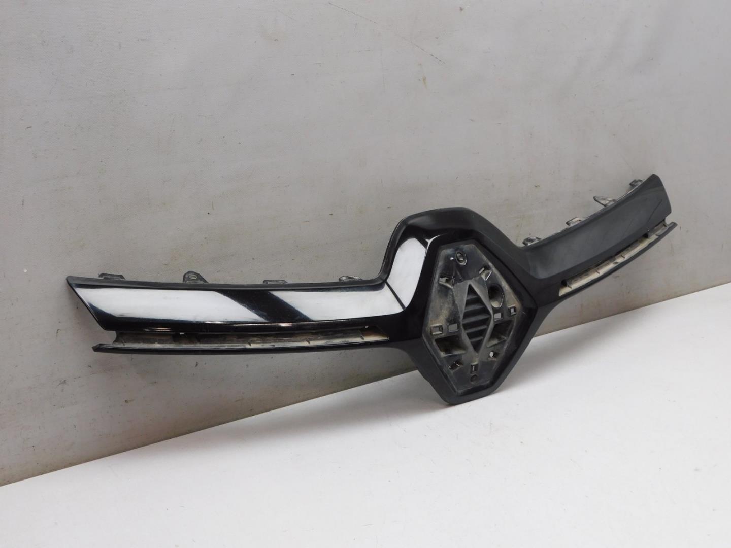 Накладка на решетку радиатора