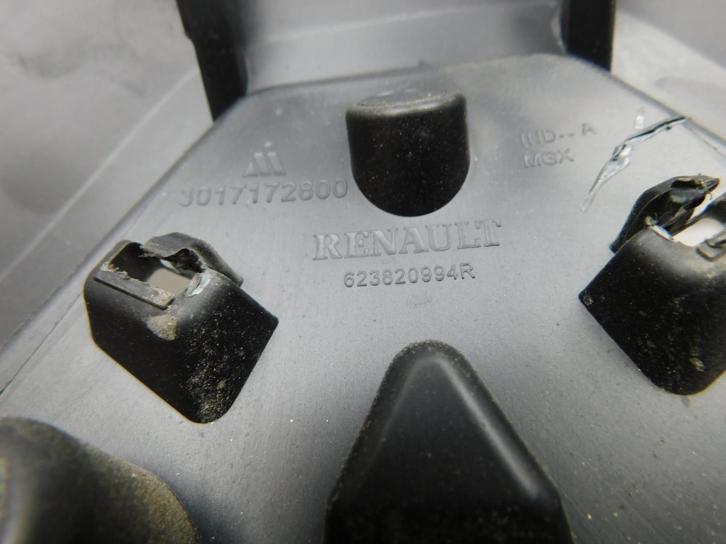 Накладка на решетку радиатора