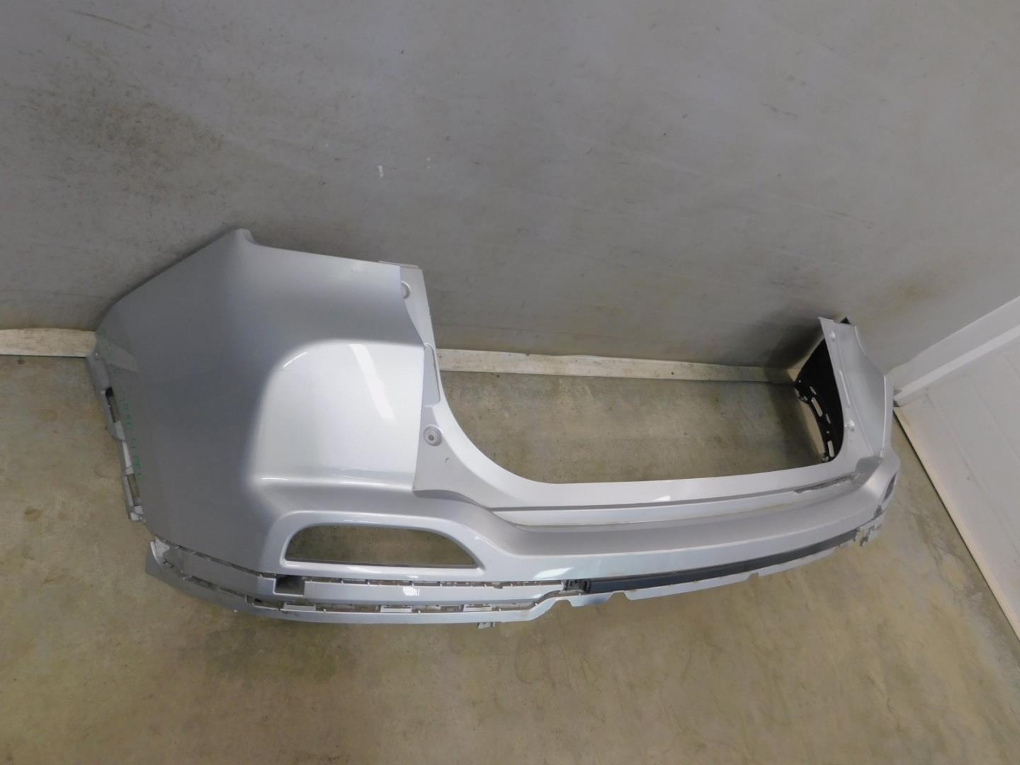 Бампер задний