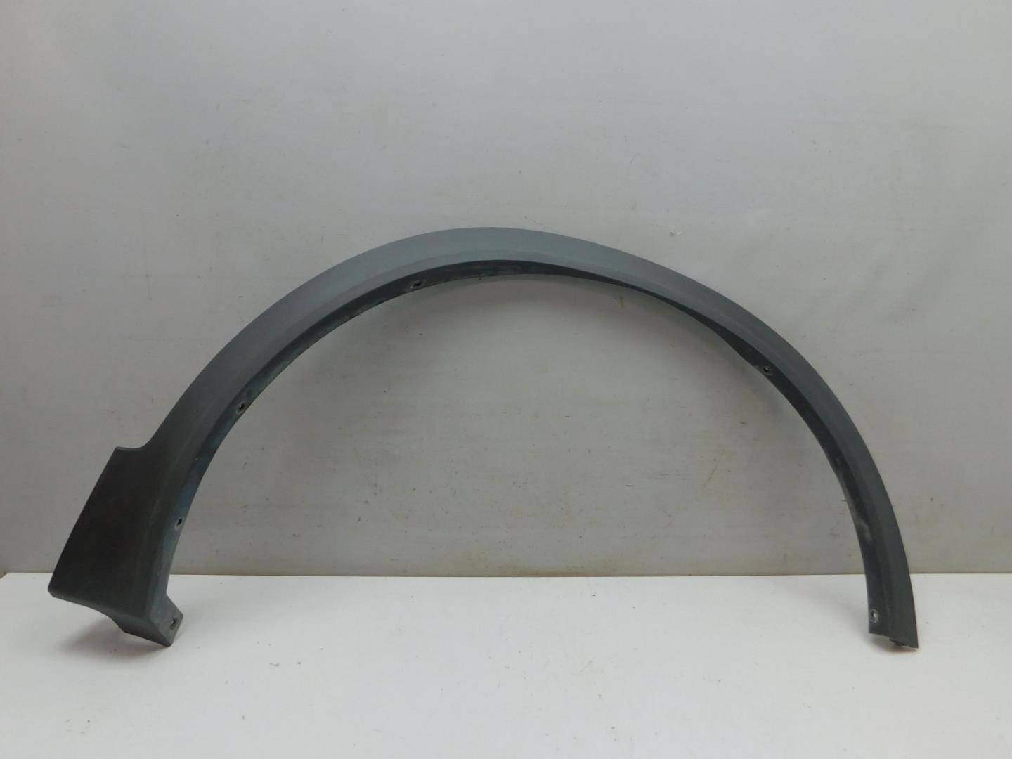 Накладка переднего крыла правого