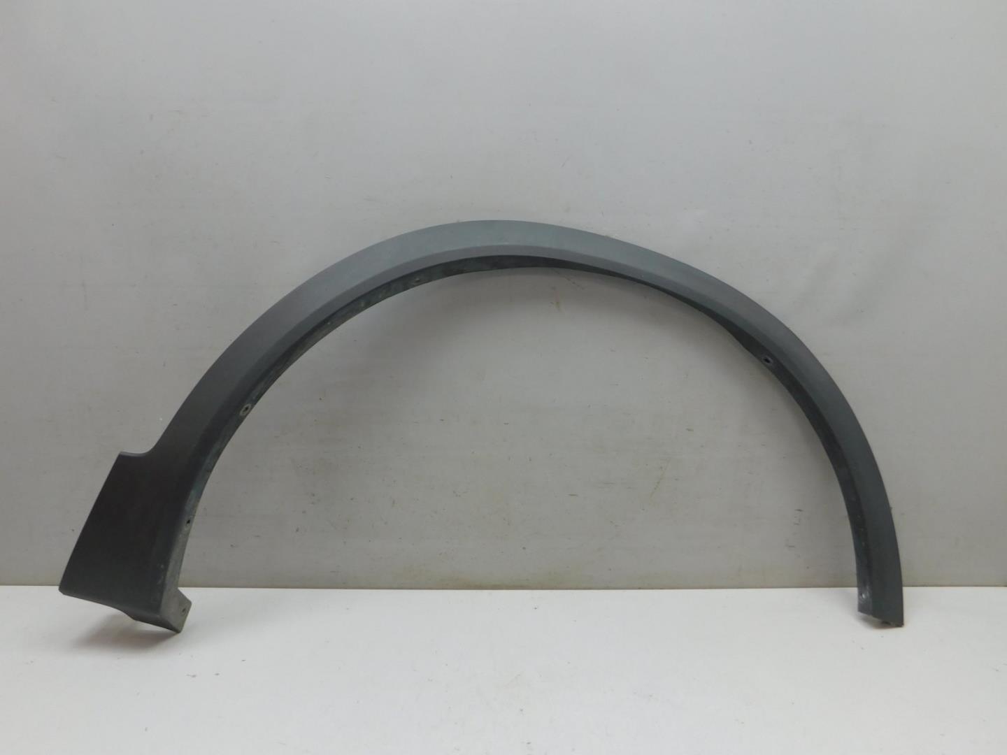 Накладка переднего крыла правого