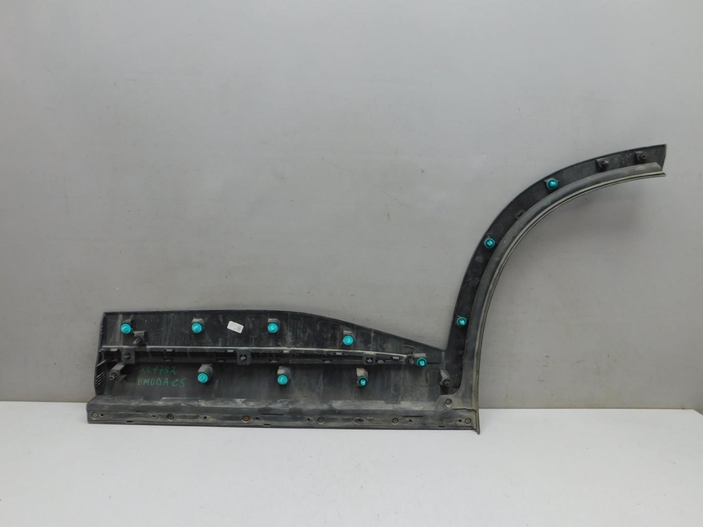 Накладка двери задней правой