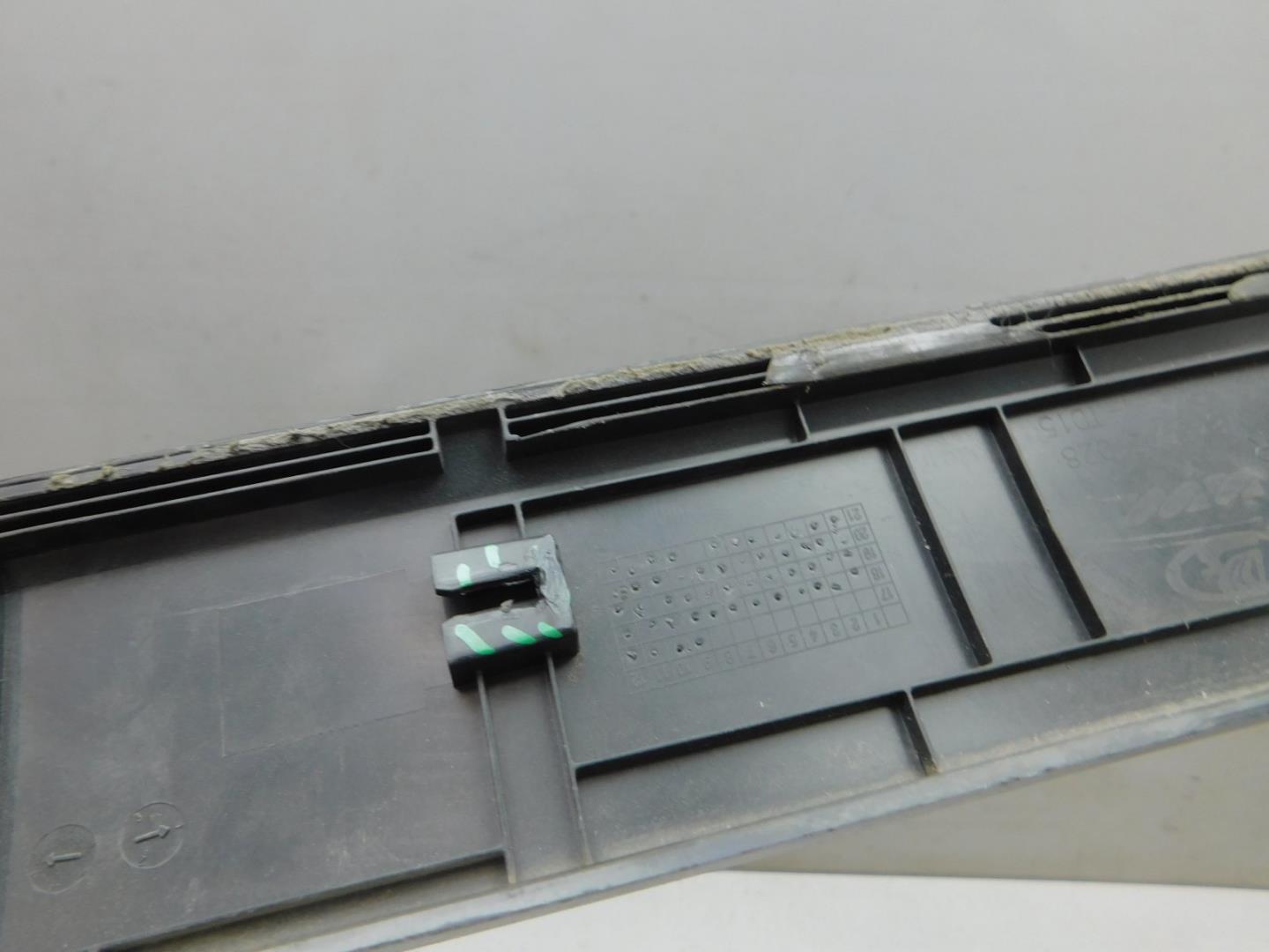 Накладка двери задней правой