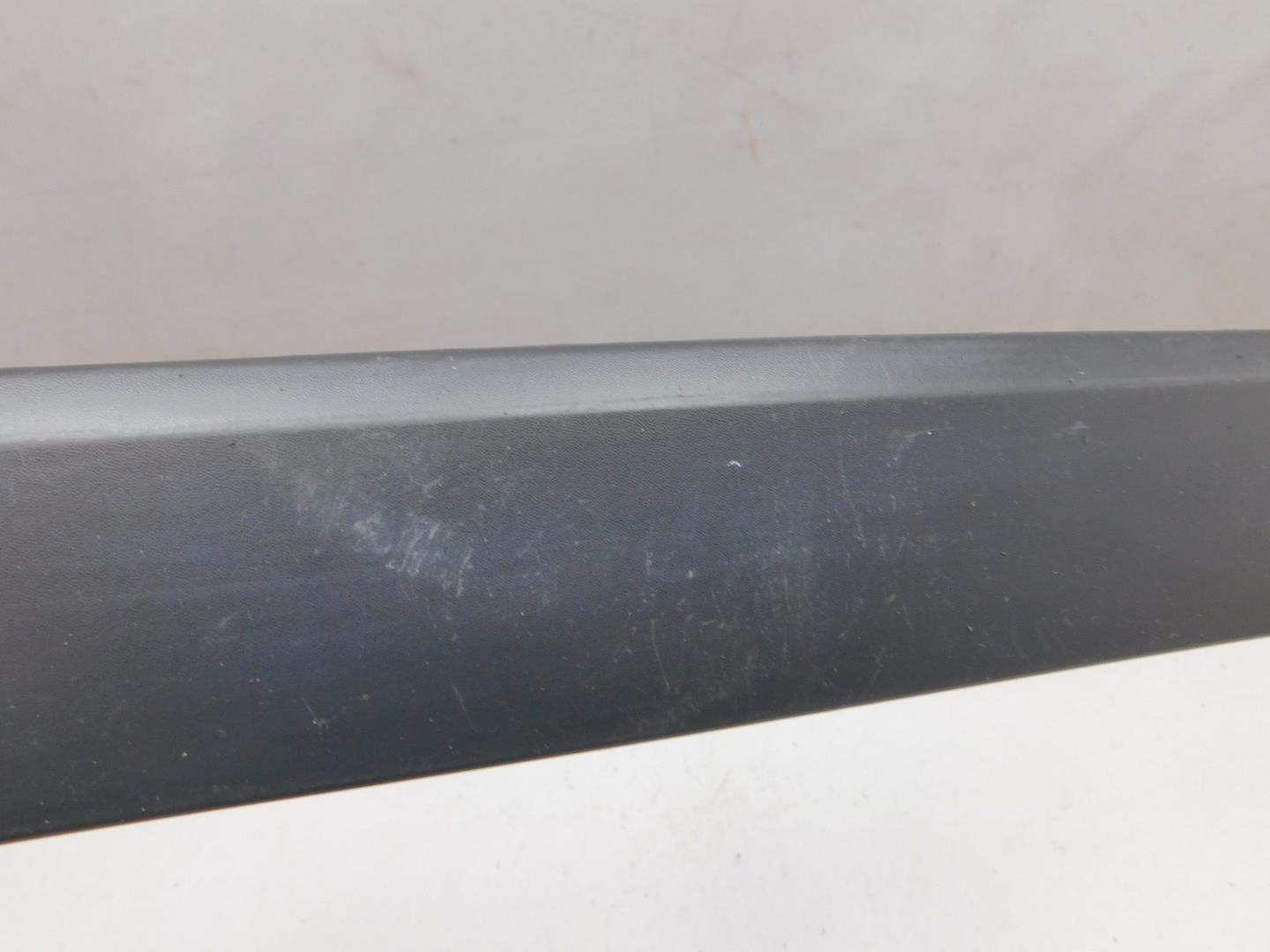 Накладка двери задней правой