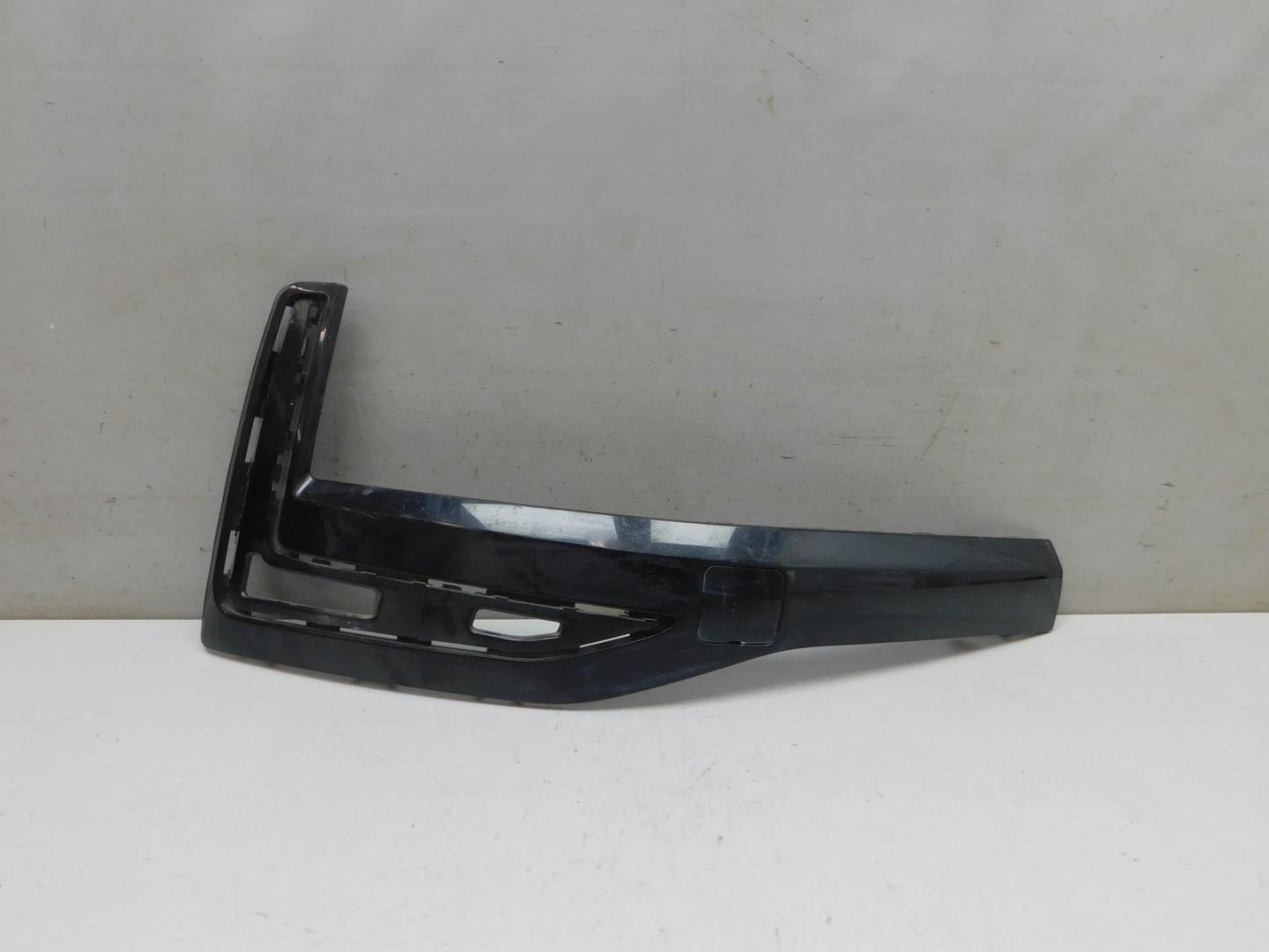 Накладка переднего бампера