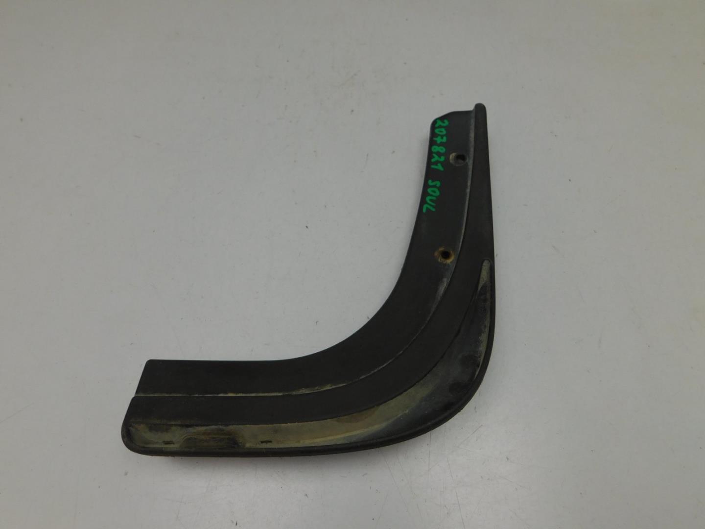 Брызговик задний левый