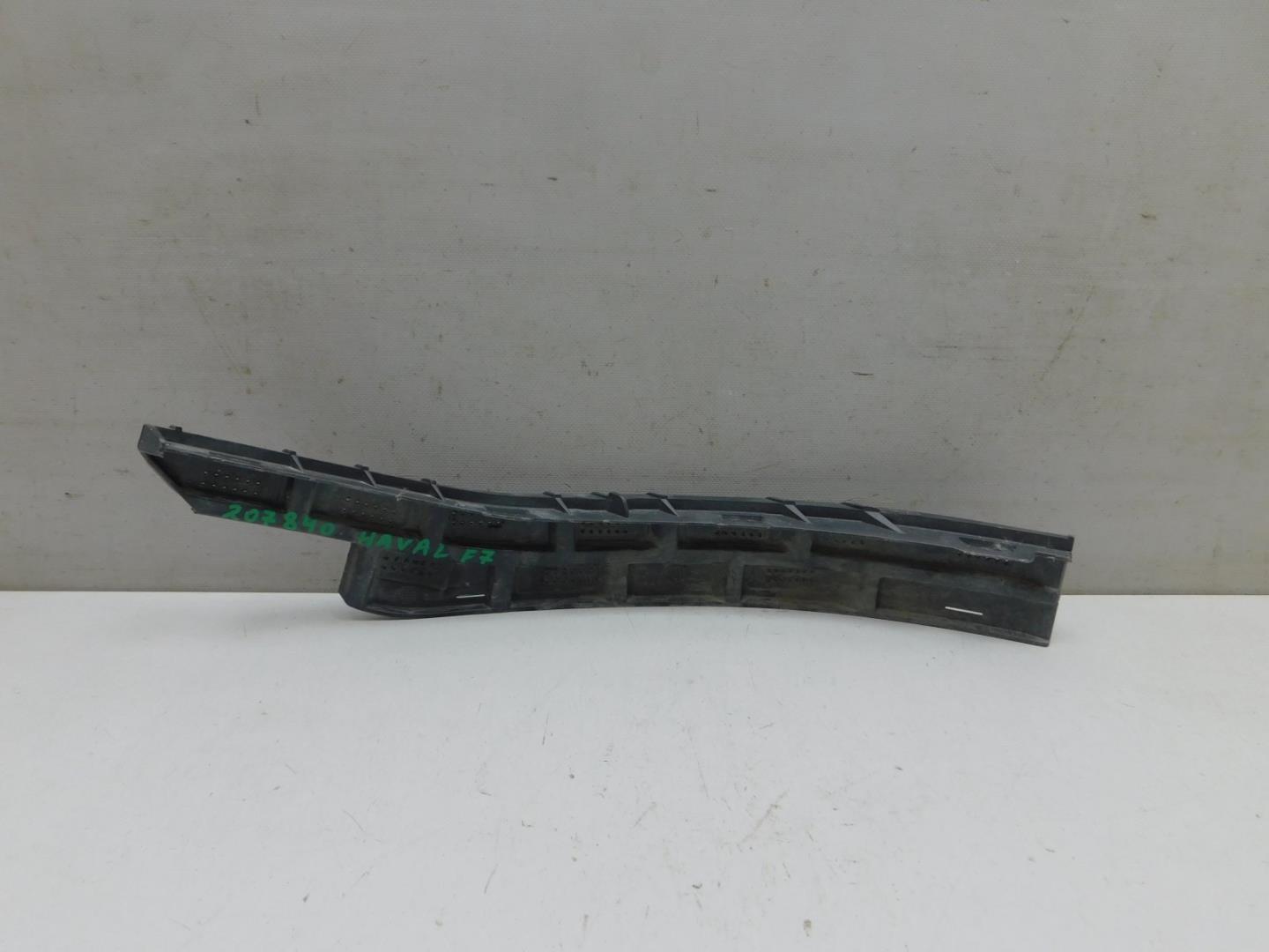 Кронштейн переднего бампера