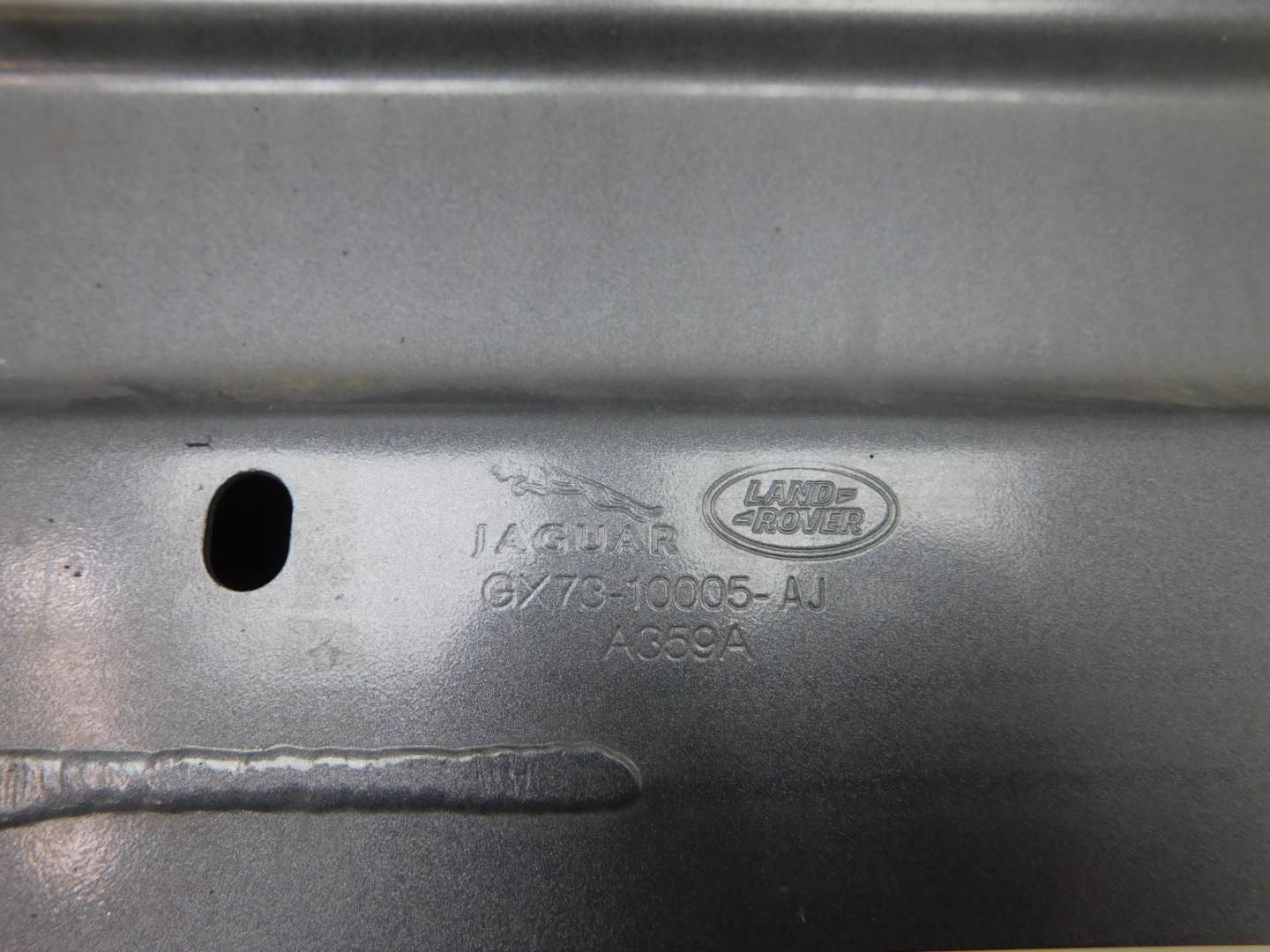 Усилитель переднего бампера