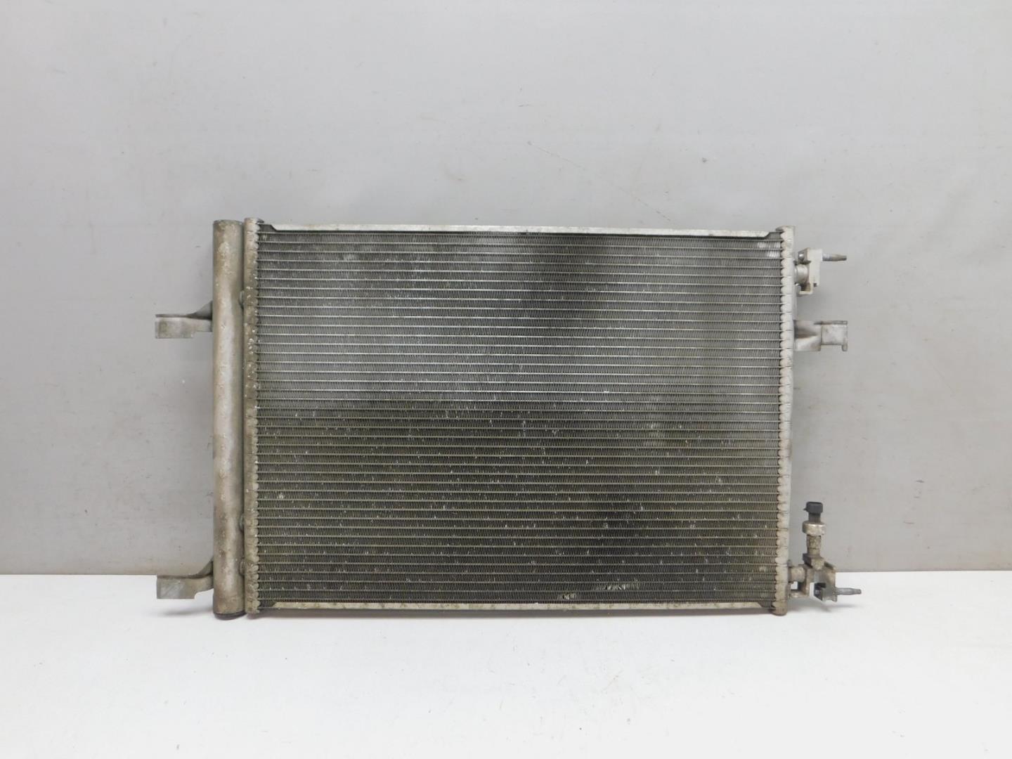 Радиатор кондиционера / конденсер