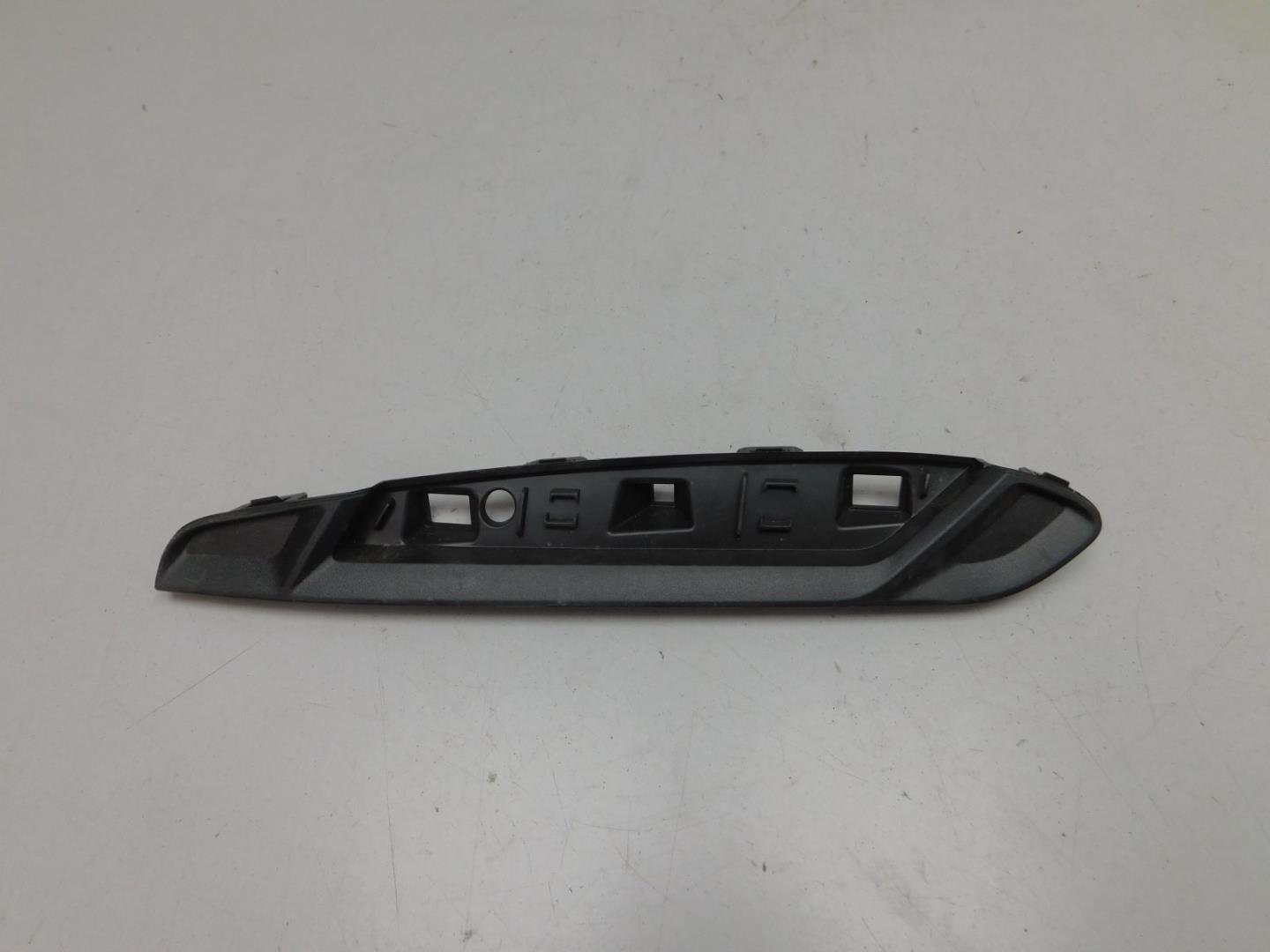 Накладка заднего бампера левая