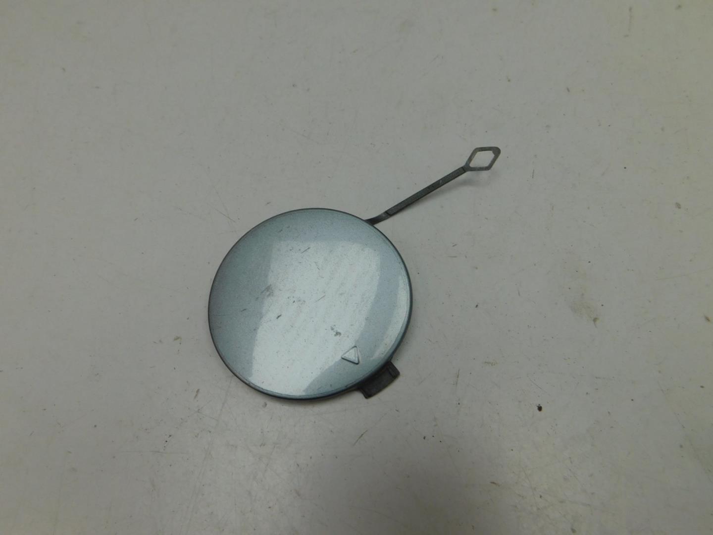 Заглушка буксировочного крюка