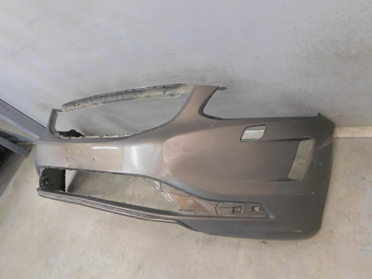 Бампер передний