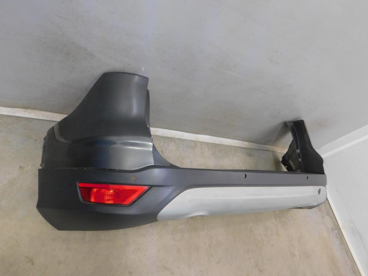 Бампер задний