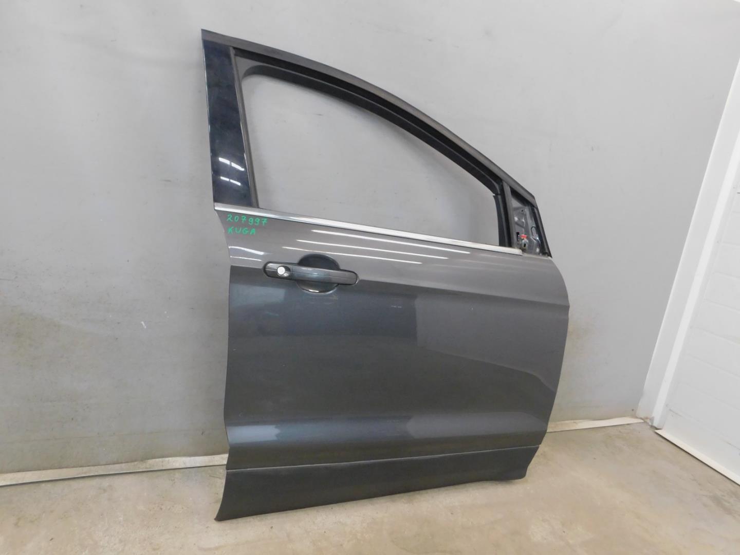 Дверь передняя правая