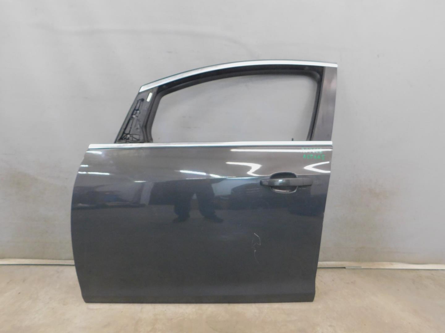Дверь передняя левая