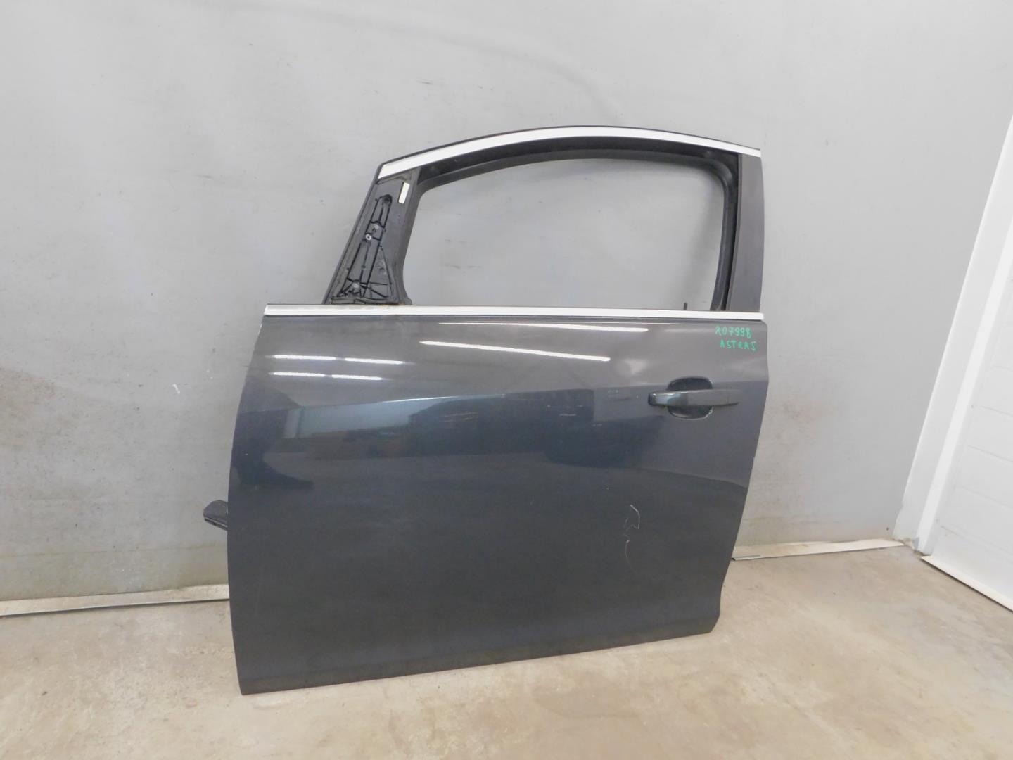 Дверь передняя левая