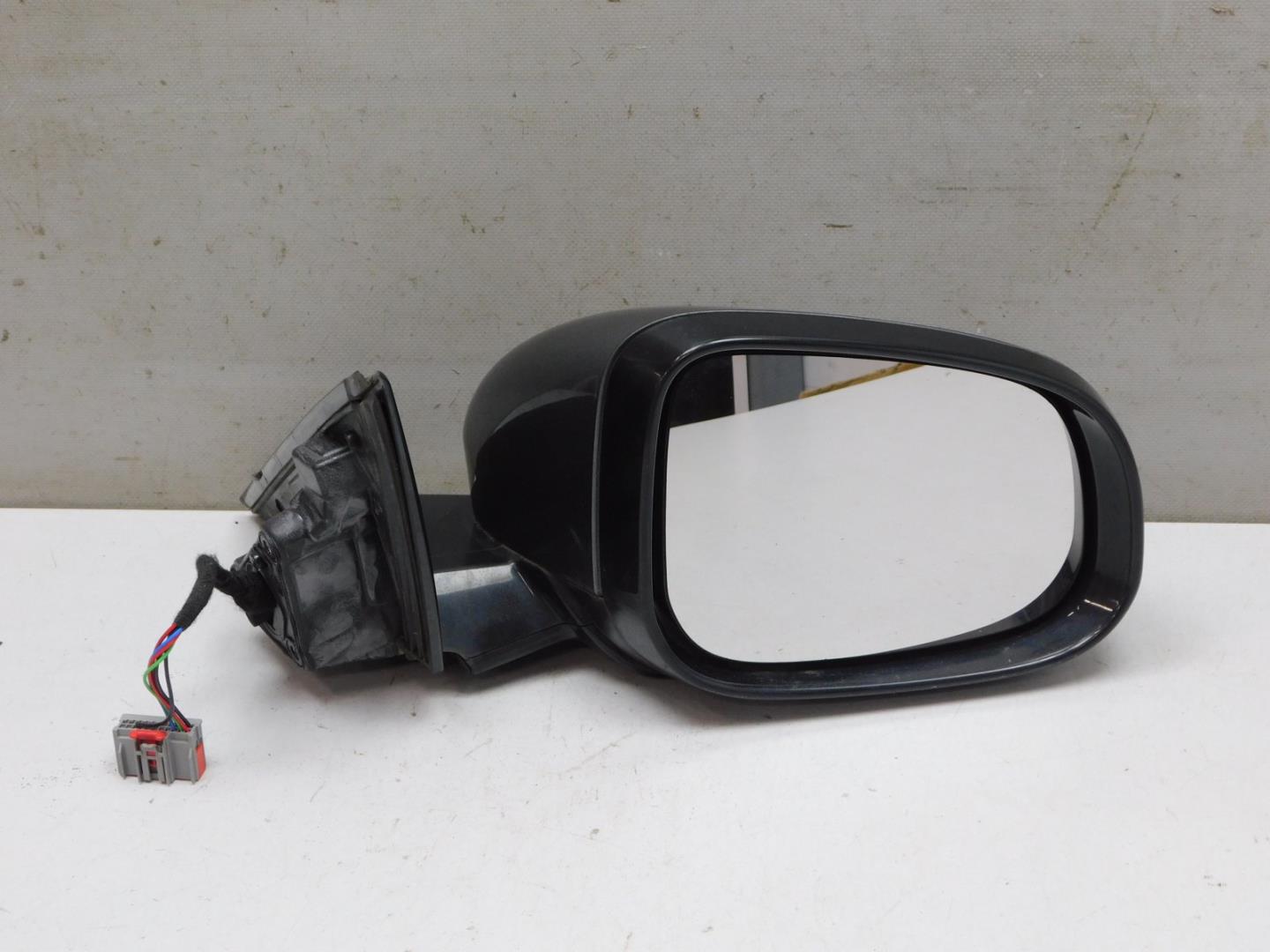 Зеркало правое электрическое