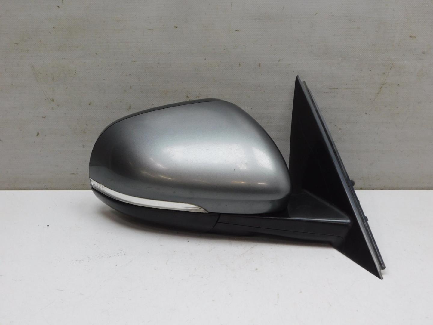 Зеркало правое электрическое