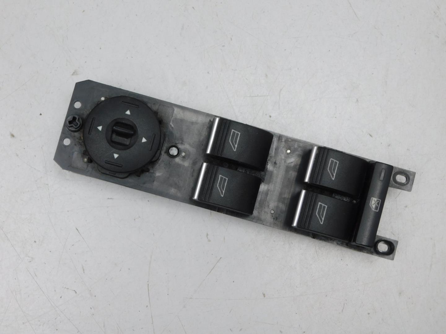 Блок управления стеклоподъемниками