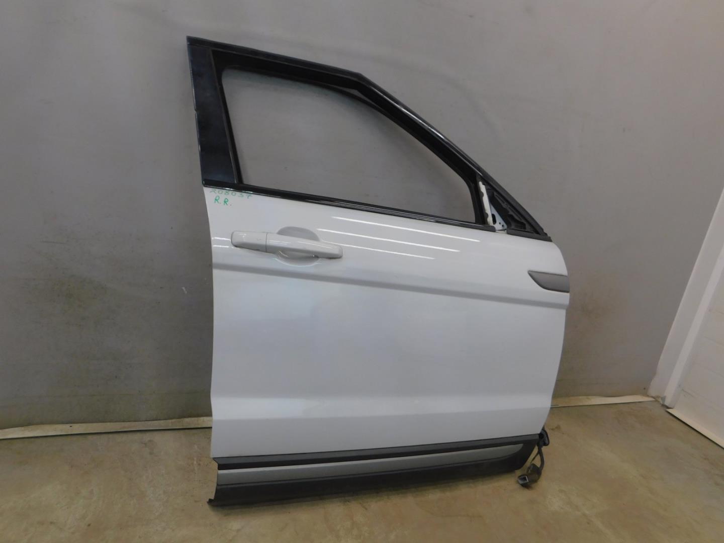 Дверь передняя правая