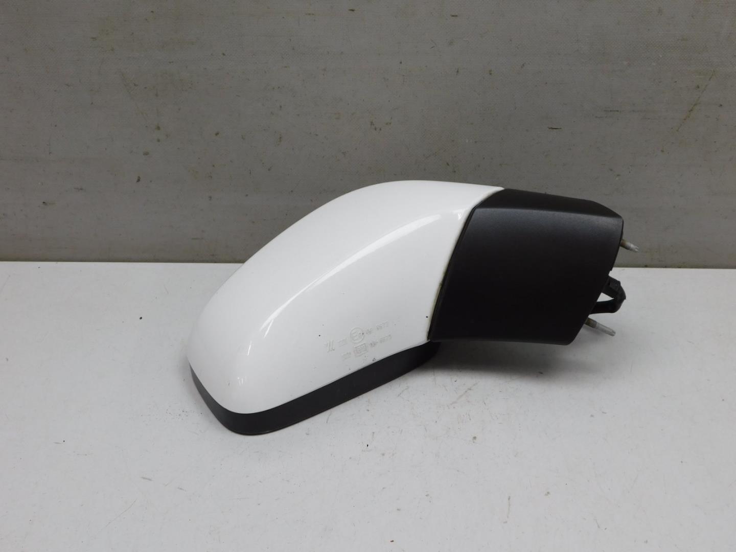 Зеркало правое электрическое