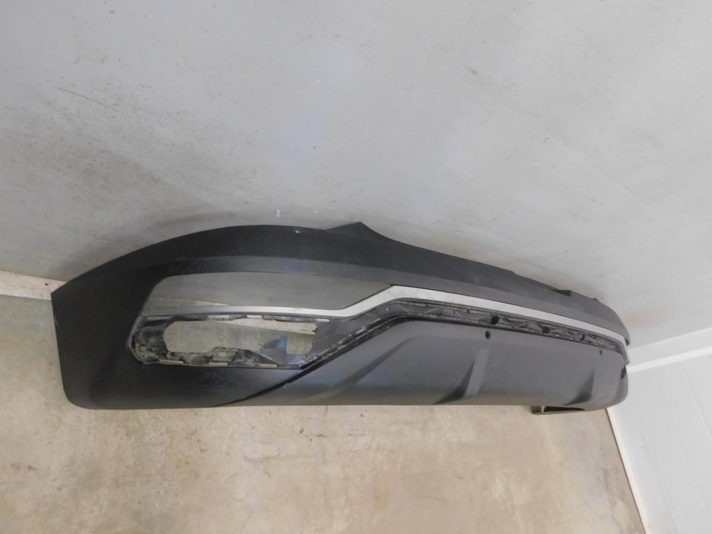 Бампер задний