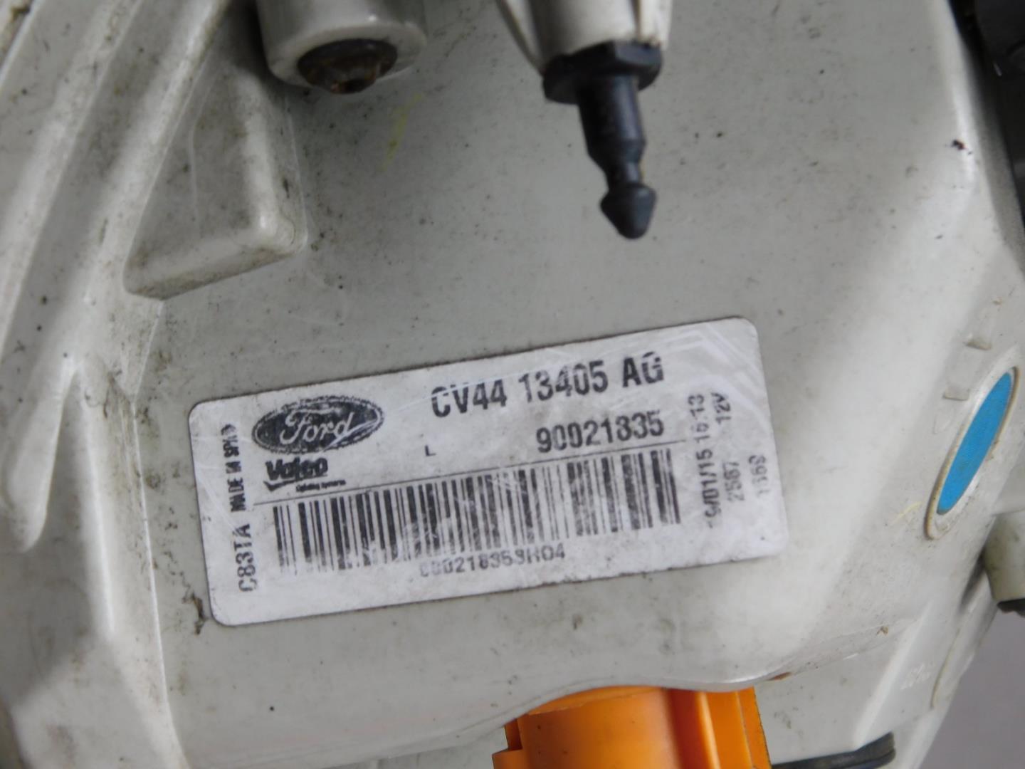 Фонарь задний наружный левый