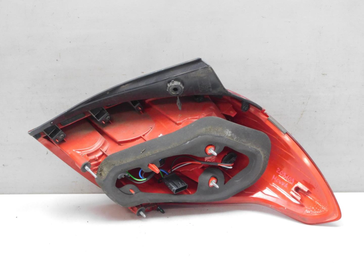 Фонарь задний левый