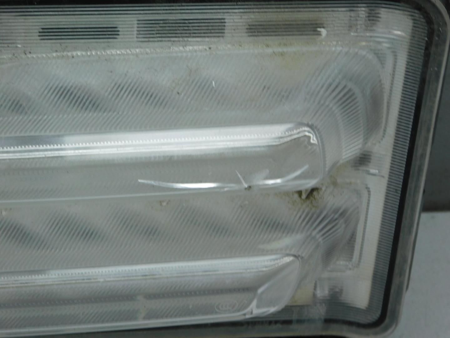 Габарит передний левый