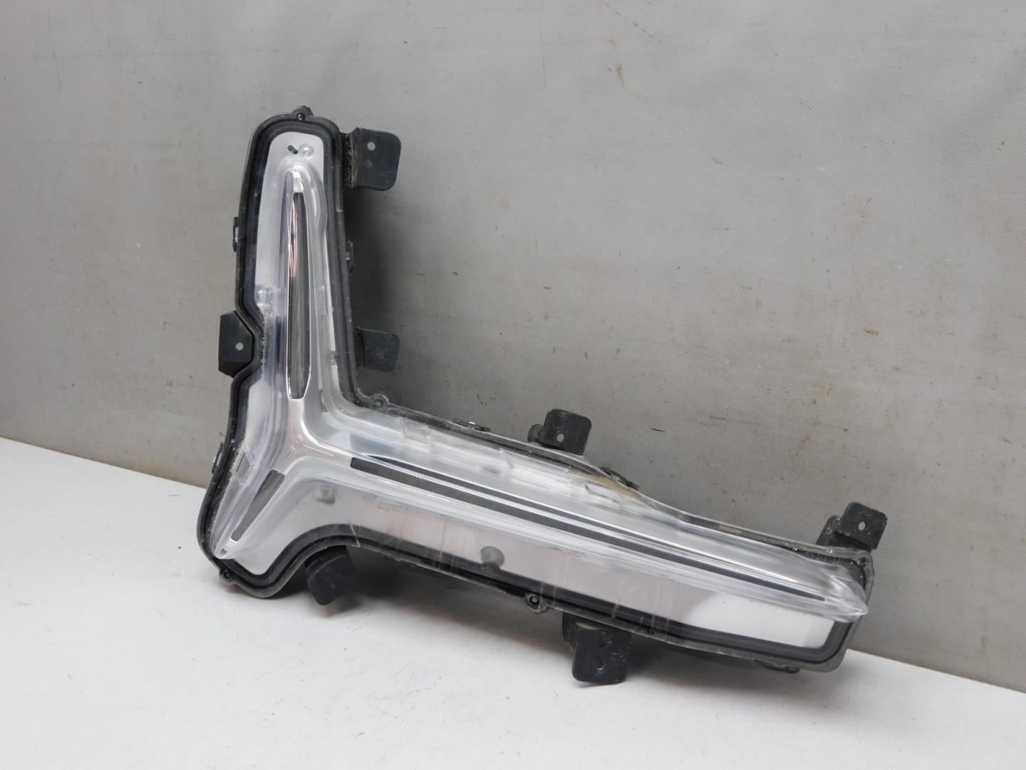 Габарит передний правый