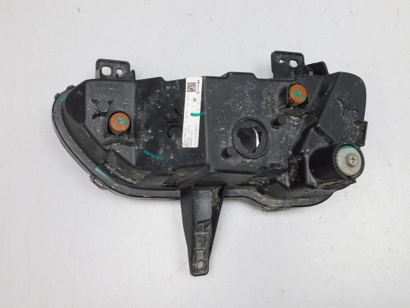 Фара противотуманная правая