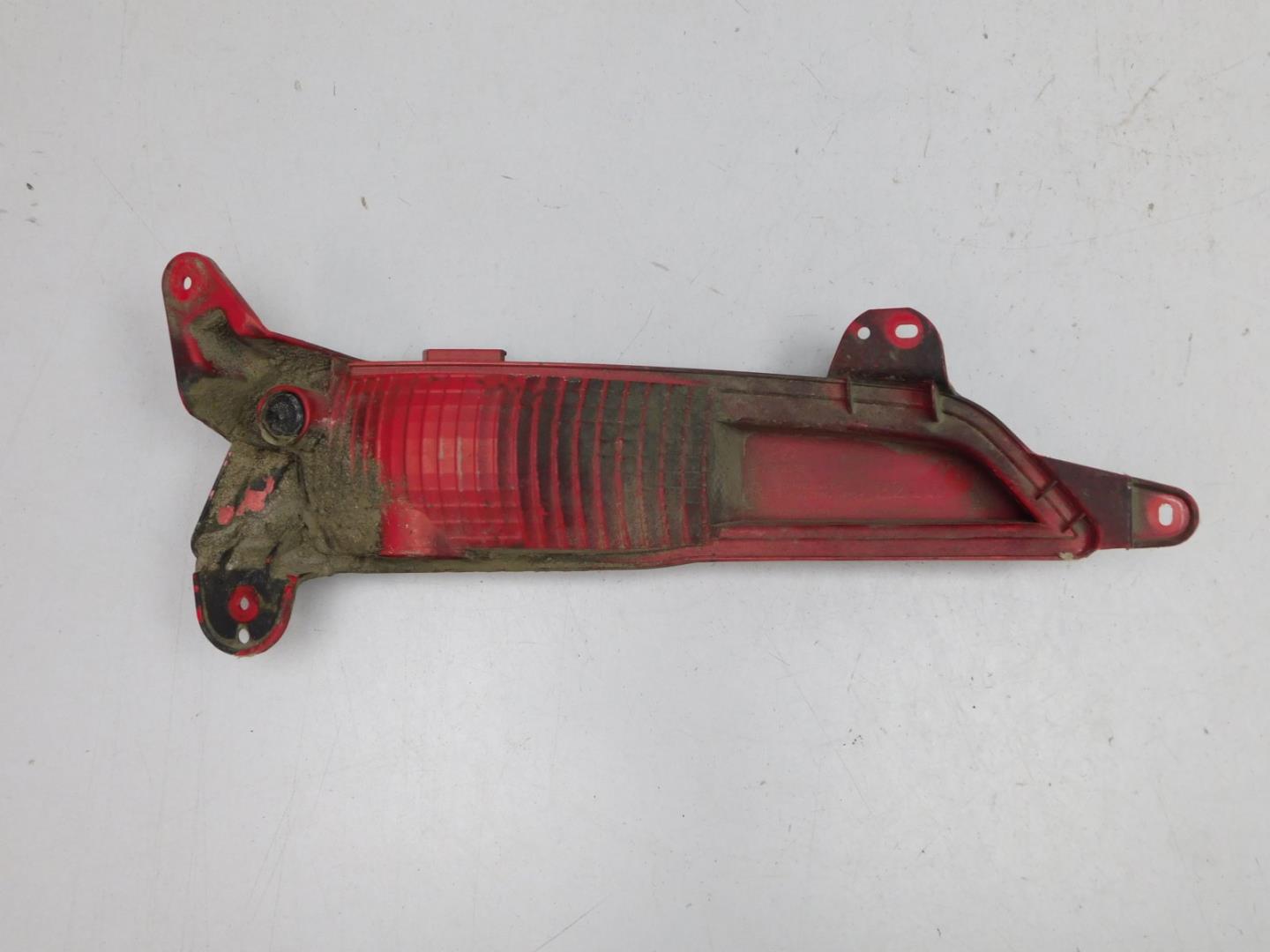 Фонарь задний в бампер правый