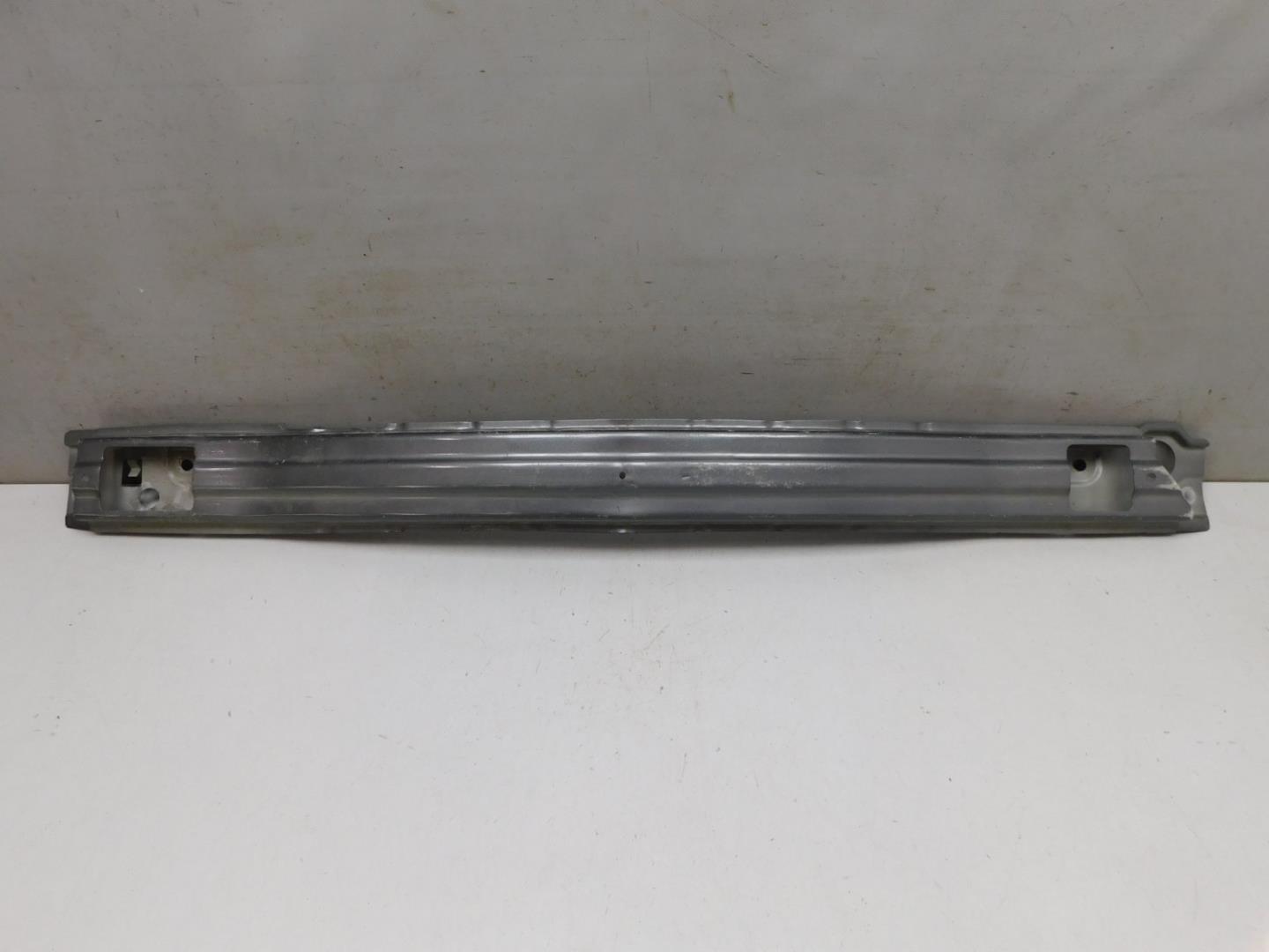 Усилитель заднего бампера