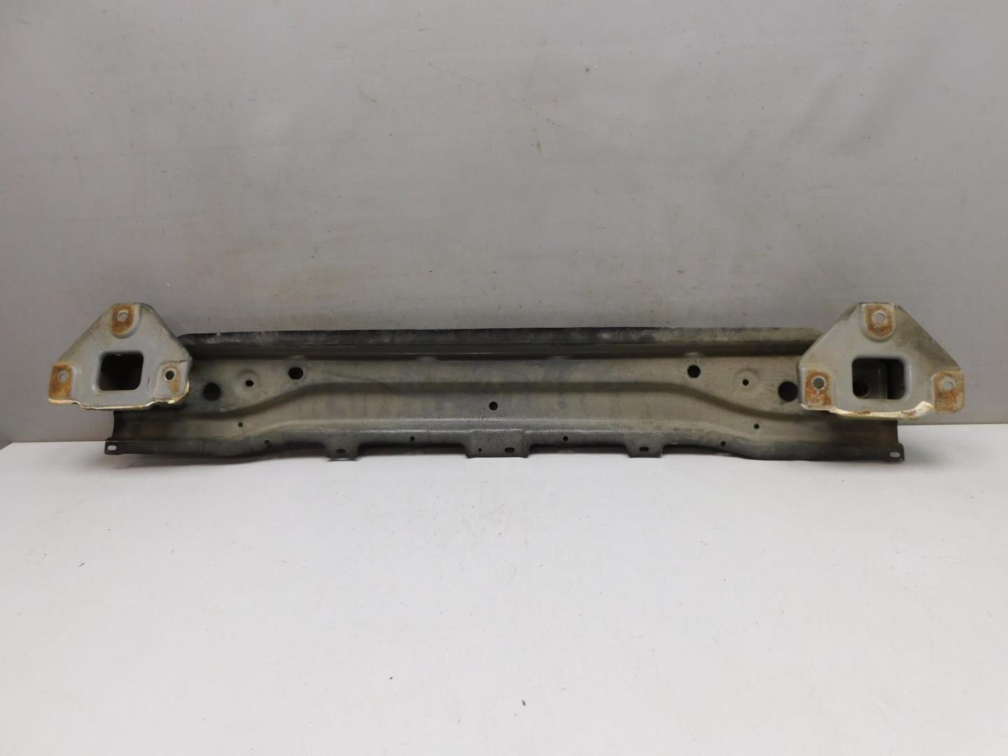 Усилитель заднего бампера