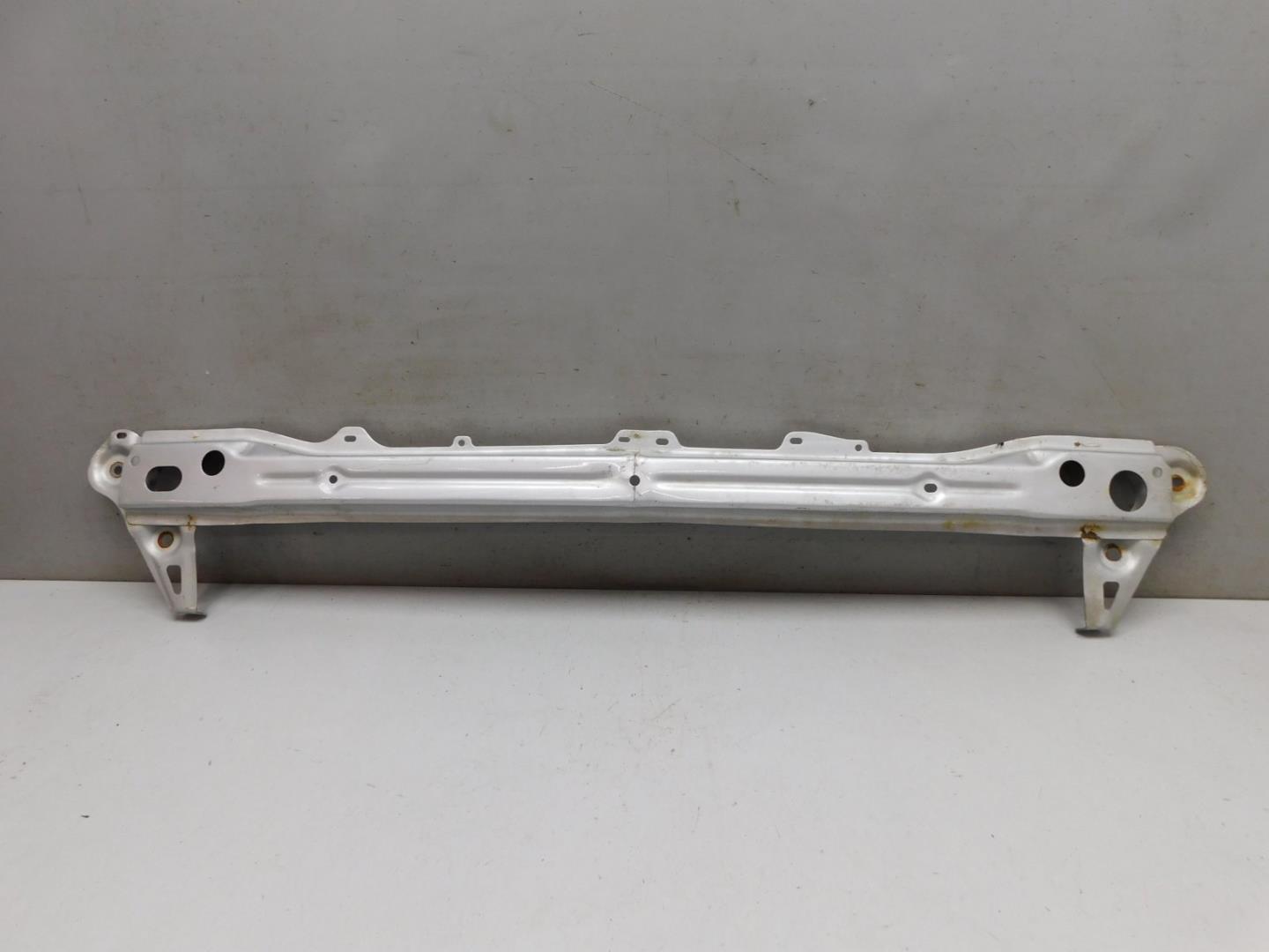 Усилитель заднего бампера