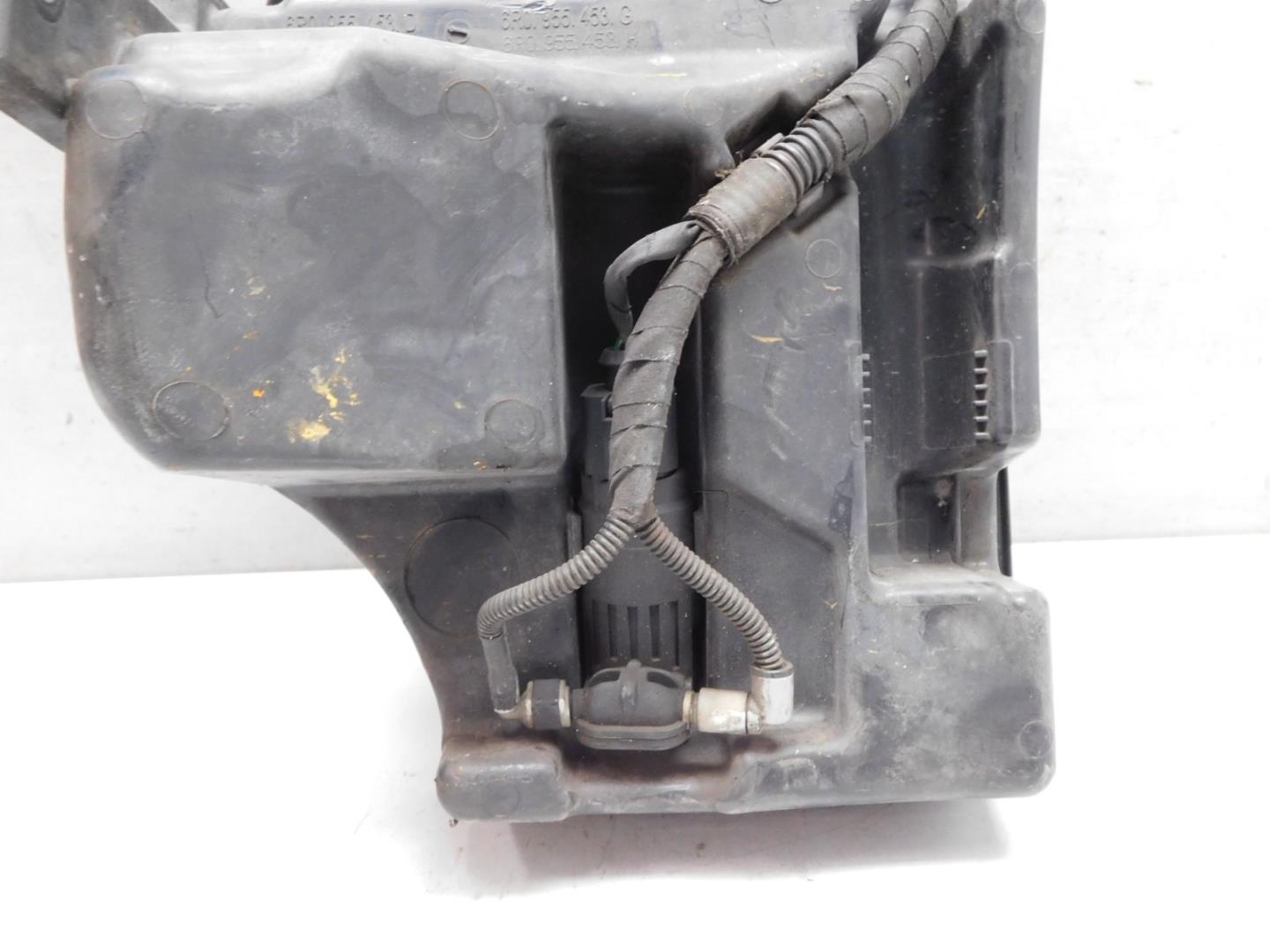 Бачок омывателя лобового стекла