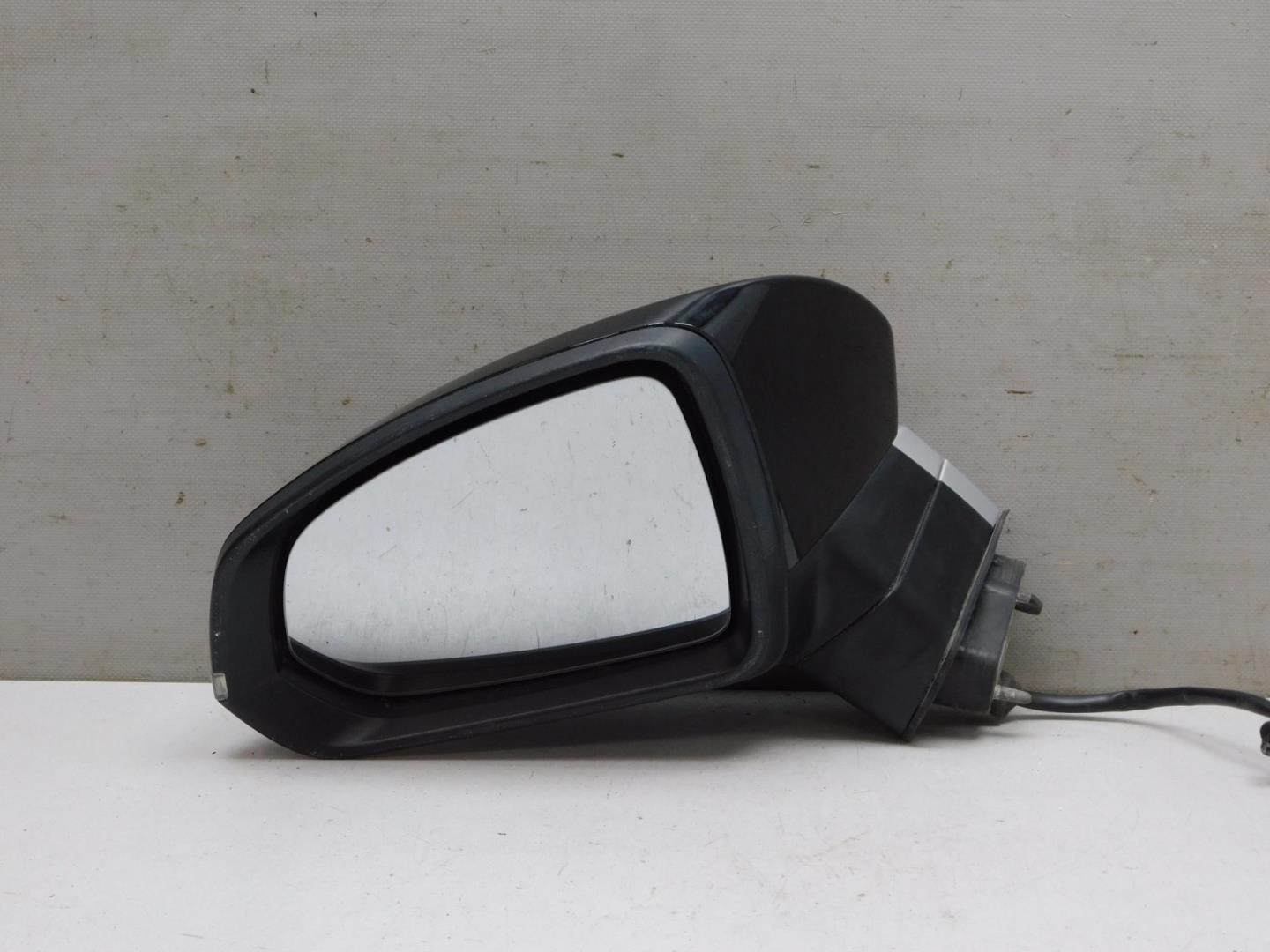 Зеркало левое электрическое