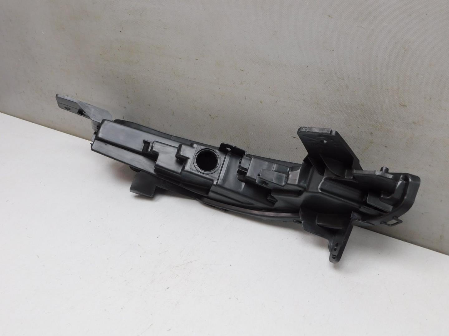 Корпус фары левой