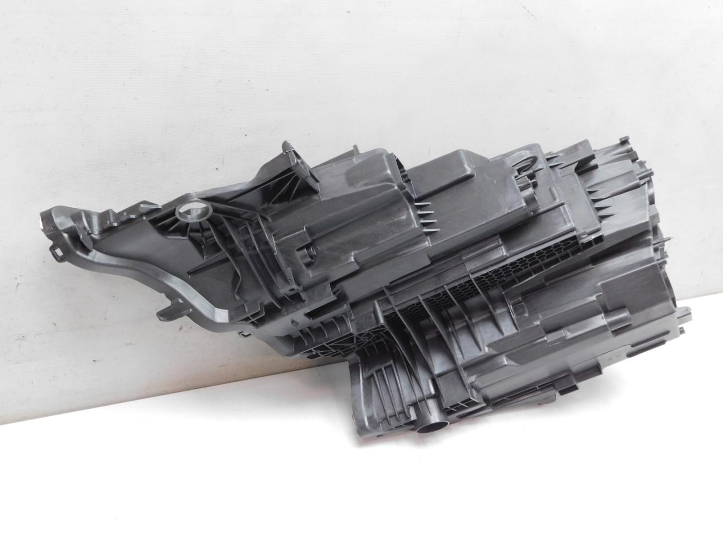 Корпус фары правой