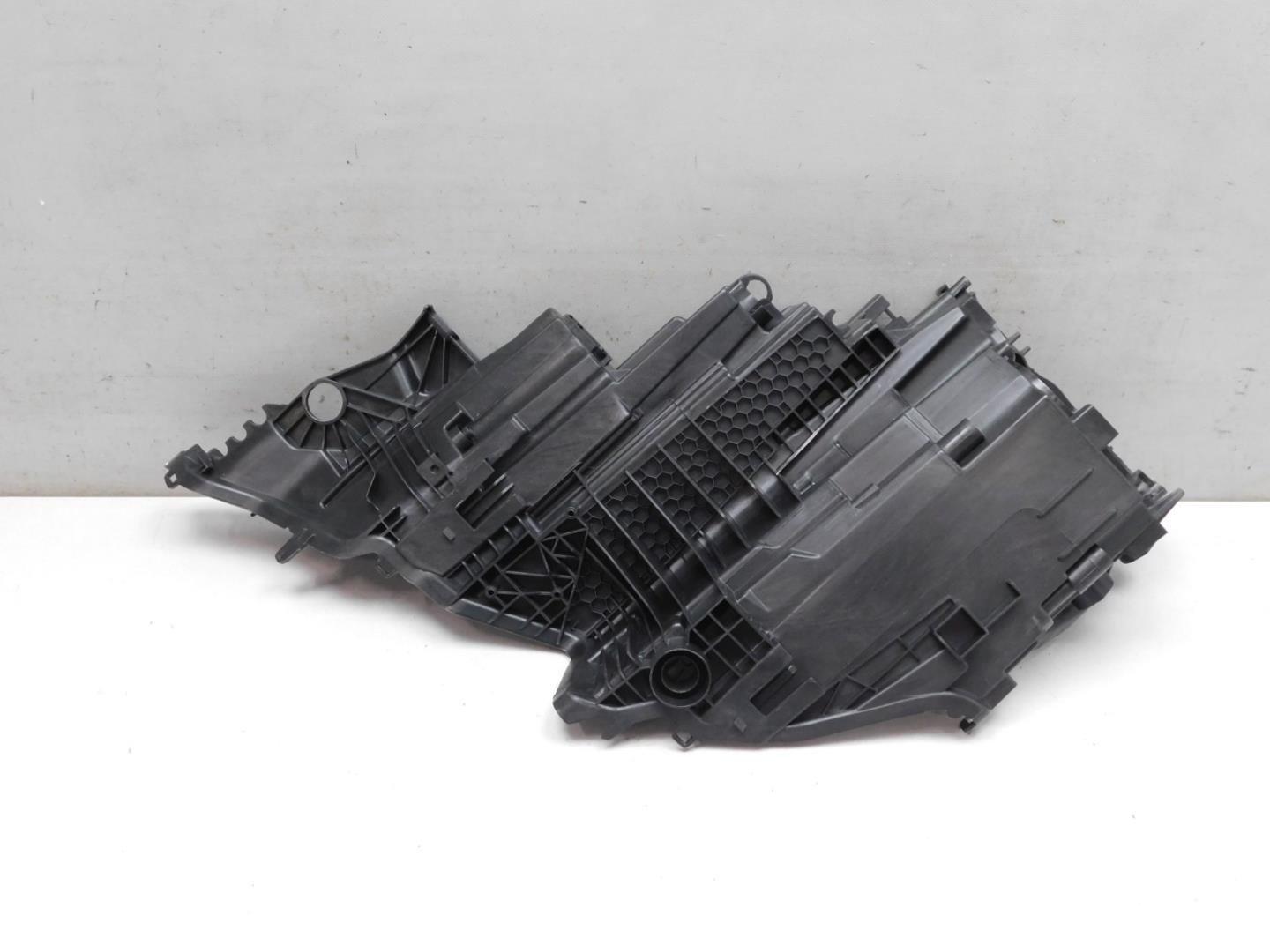 Корпус фары правой