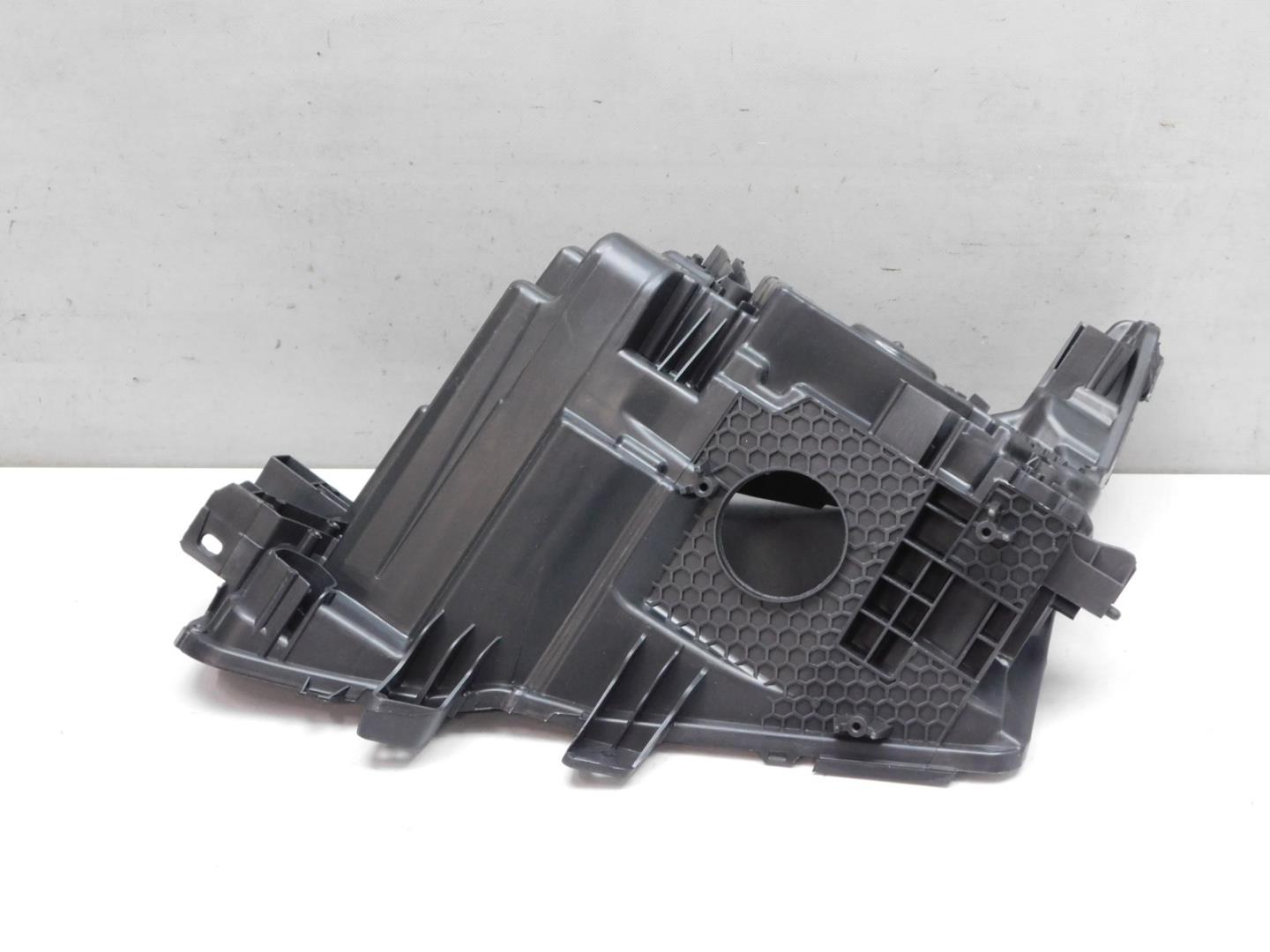 Корпус фары правой